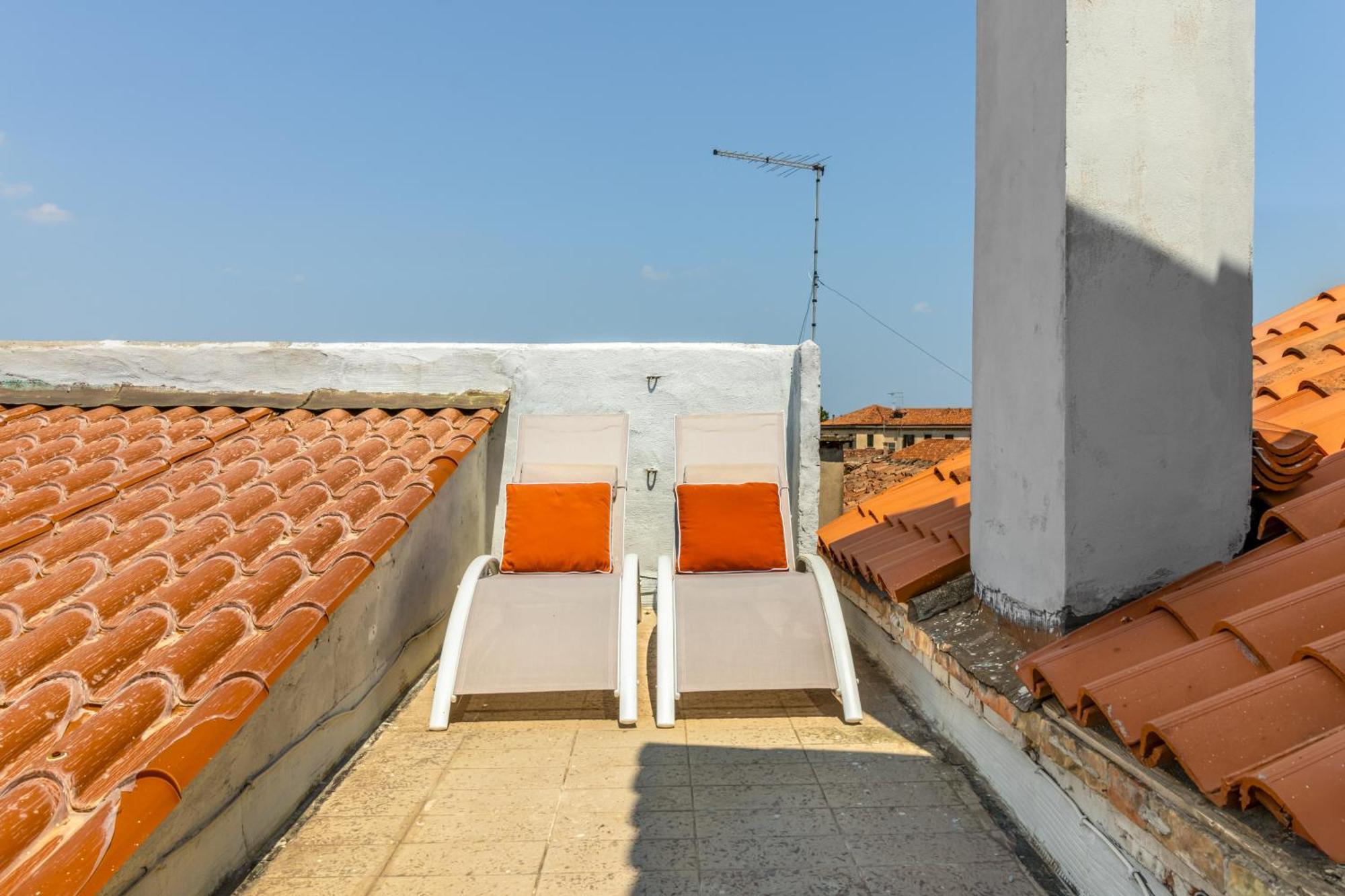 Opale Apartment With Terrace Murano Exterior photo